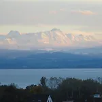 Mueller Mit See- Und Bergblick דירה