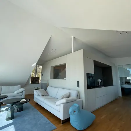 Mueller Mit See- Und Bergblick דירה *