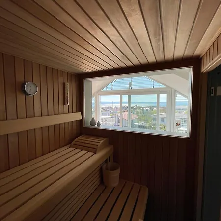 Mueller Mit See- Und Bergblick פרידריכסהאפן